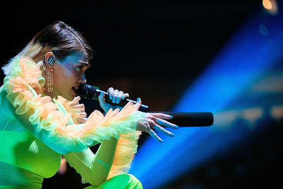 110219_HONDA_CENTER_0059