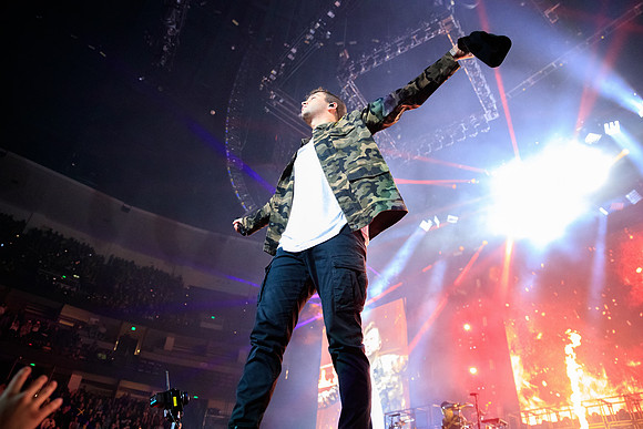 110219_HONDA_CENTER_0178