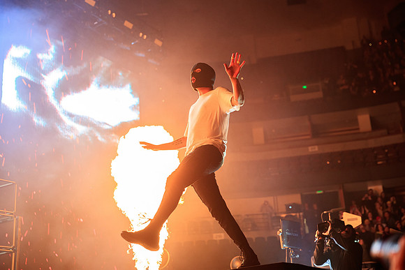 110219_HONDA_CENTER_0172