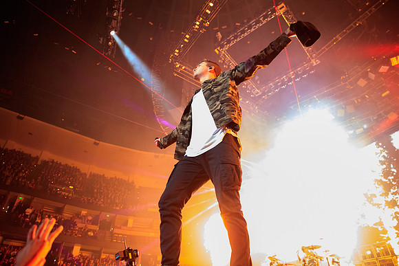 110219_HONDA_CENTER_0176