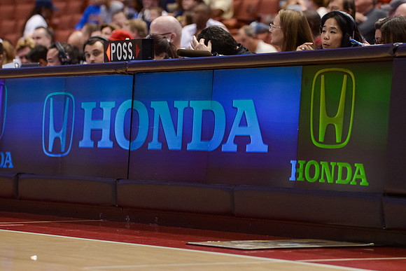 120113_HONDA_CENTER_0179
