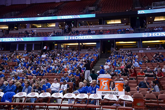 120113_HONDA_CENTER_0201