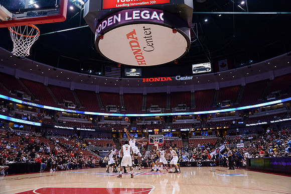 120113_HONDA_CENTER_0292