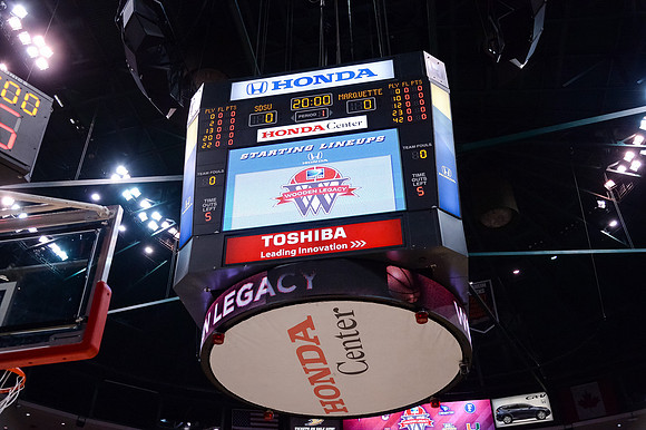 120113_HONDA_CENTER_0284