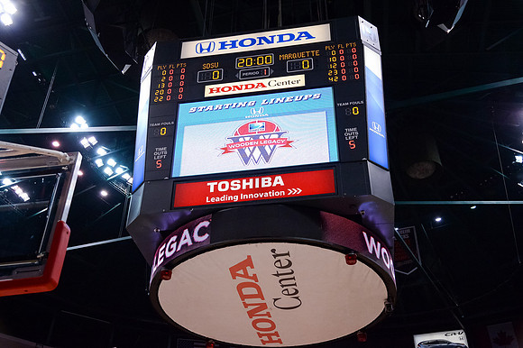 120113_HONDA_CENTER_0285