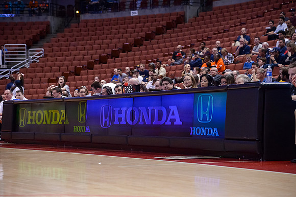 120113_HONDA_CENTER_0176