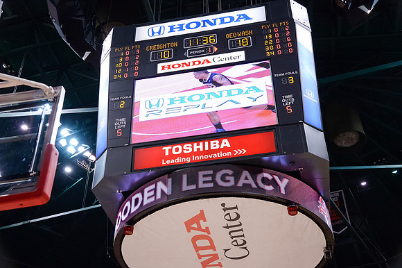 120113_HONDA_CENTER_0192