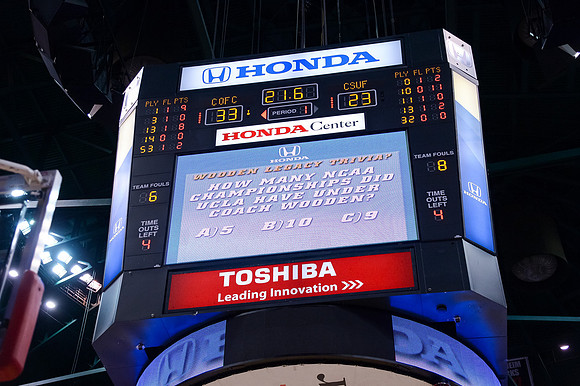 120113_HONDA_CENTER_0136
