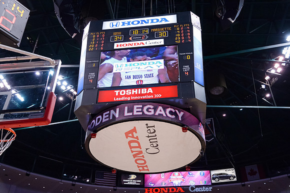 120113_HONDA_CENTER_0369