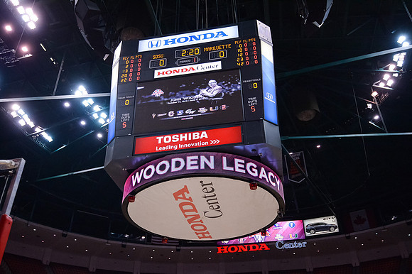 120113_HONDA_CENTER_0283