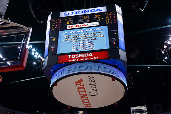 120113_HONDA_CENTER_0037