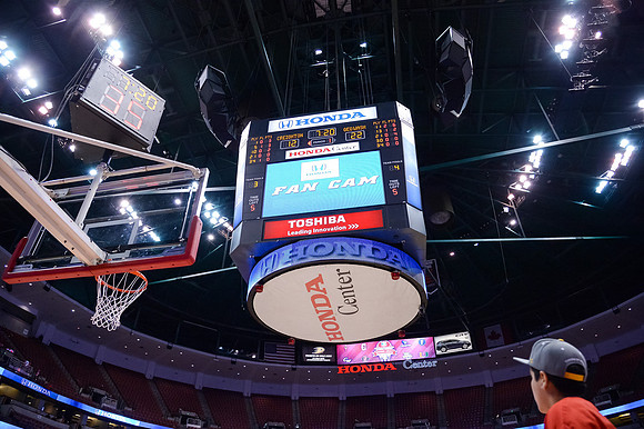 120113_HONDA_CENTER_0199