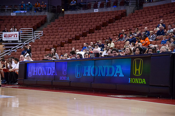 120113_HONDA_CENTER_0177