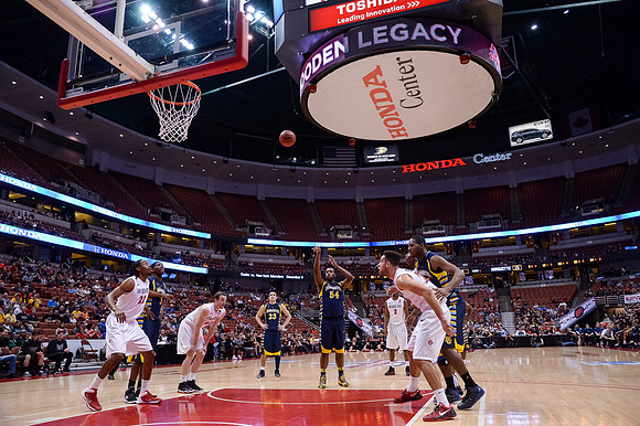120113_HONDA_CENTER_0336