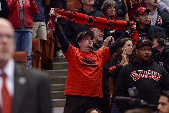 120113_HONDA_CENTER_0425