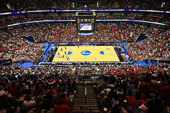 032611_Honda_Center_0123