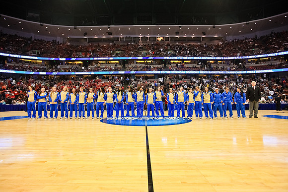 032611_Honda_Center_0105