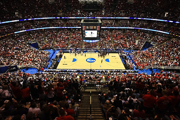 032611_Honda_Center_0113
