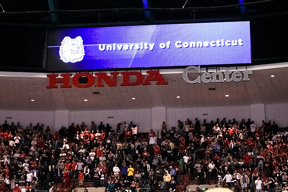 032611_Honda_Center_0218