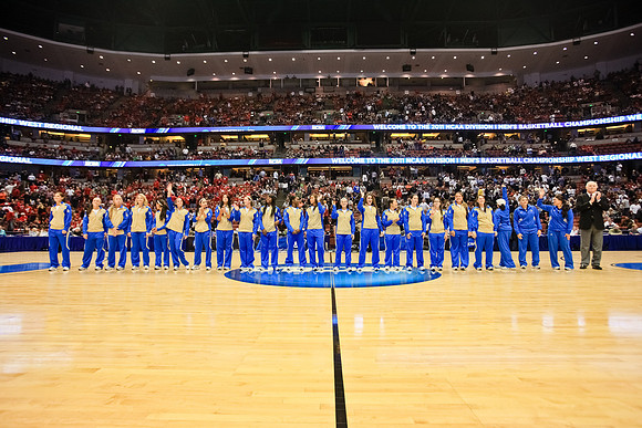 032611_Honda_Center_0104