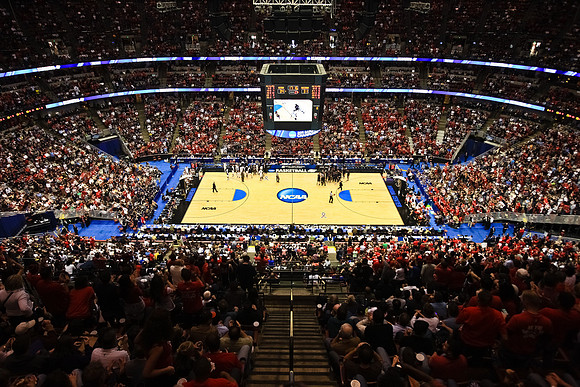 032611_Honda_Center_0114