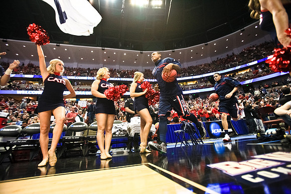 032611_Honda_Center_0012