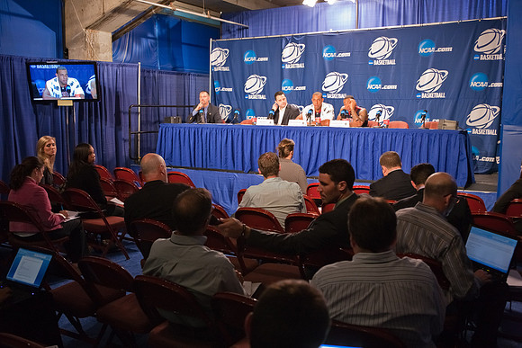 032611_Honda_Center_0315