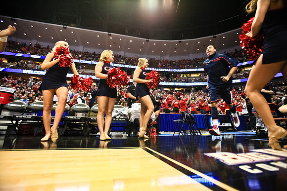 032611_Honda_Center_0013