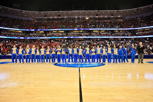 032611_Honda_Center_0103