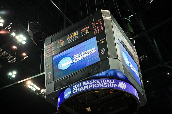 032611_Honda_Center_0015