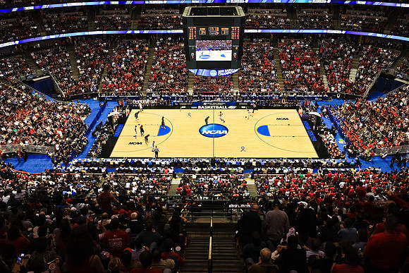 032611_Honda_Center_0119