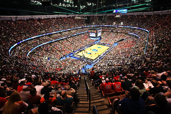 032611_Honda_Center_0146