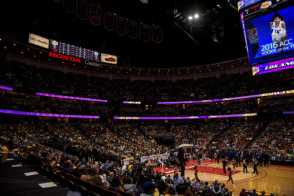 100618_HONDA_CENTER_0146