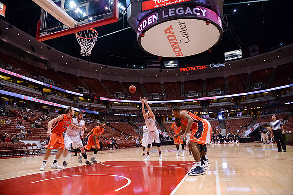 120113_HONDA_CENTER_0165