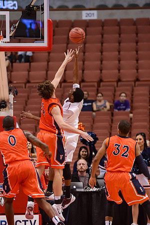 120113_HONDA_CENTER_0135