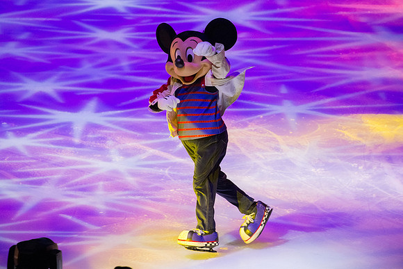 121918_HONDA_CENTER_0035