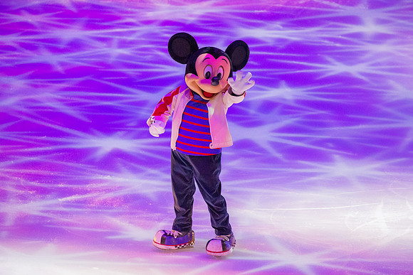 121918_HONDA_CENTER_0042