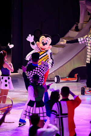 121919_HONDA_CENTER_0042