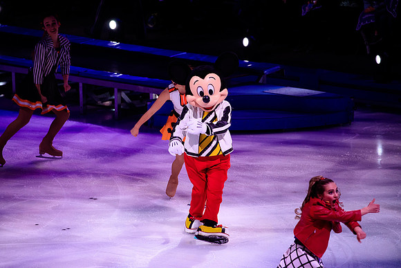 121919_HONDA_CENTER_0051
