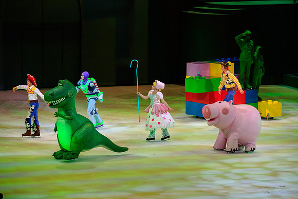 121919_HONDA_CENTER_0200