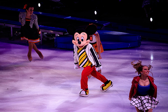 121919_HONDA_CENTER_0050