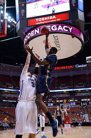 120113_HONDA_CENTER_0205