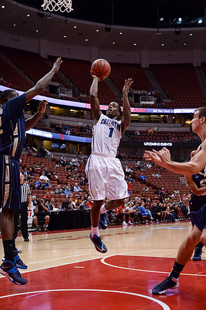 120113_HONDA_CENTER_0271