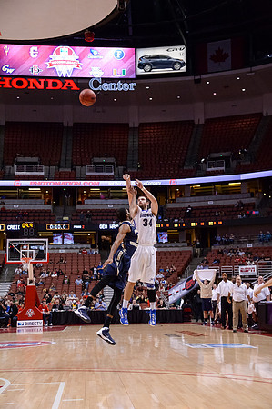 120113_HONDA_CENTER_0274