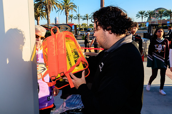 100319_ANAHEIM_DUCKS_0153