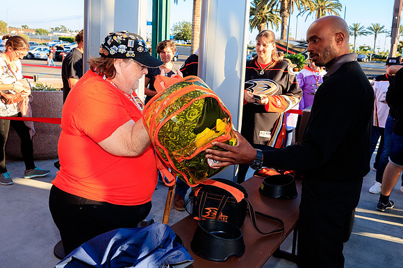 100319_ANAHEIM_DUCKS_0149