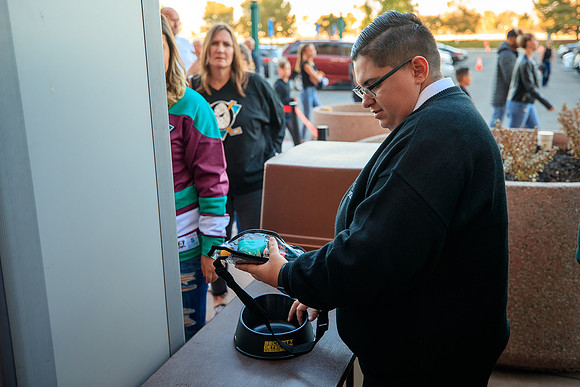 100319_ANAHEIM_DUCKS_0159