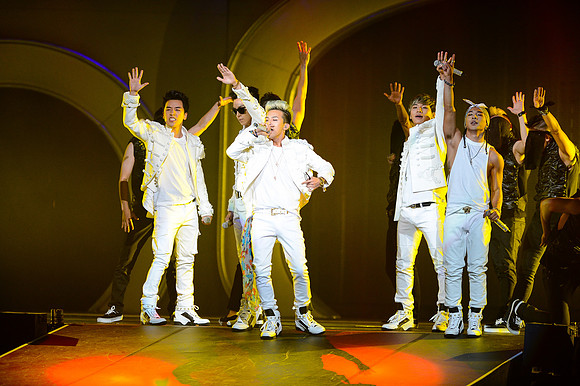 110212_HONDA_CENTER_0135