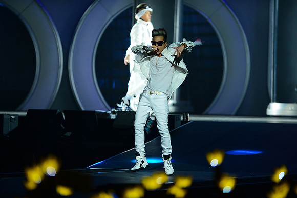 110212_HONDA_CENTER_0017