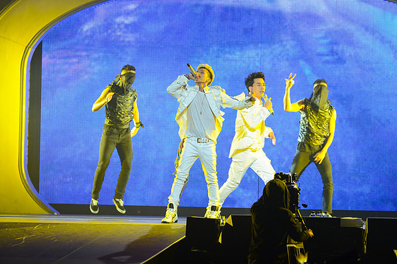 110212_HONDA_CENTER_0156